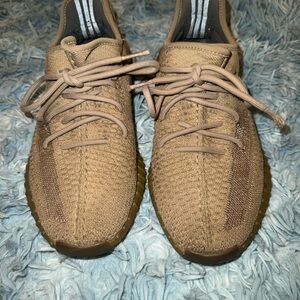 Like New Men's Yeezy Boost size 8